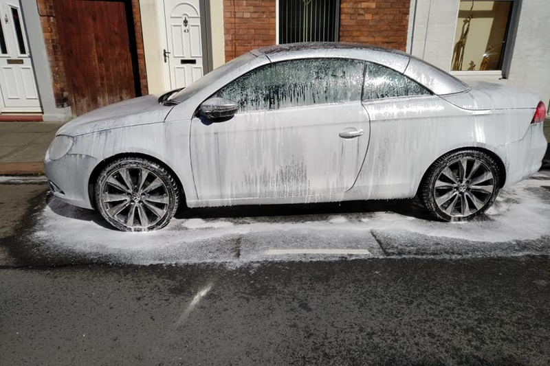 Illustration for article titled Very quick exterior wash of VW EosĀ